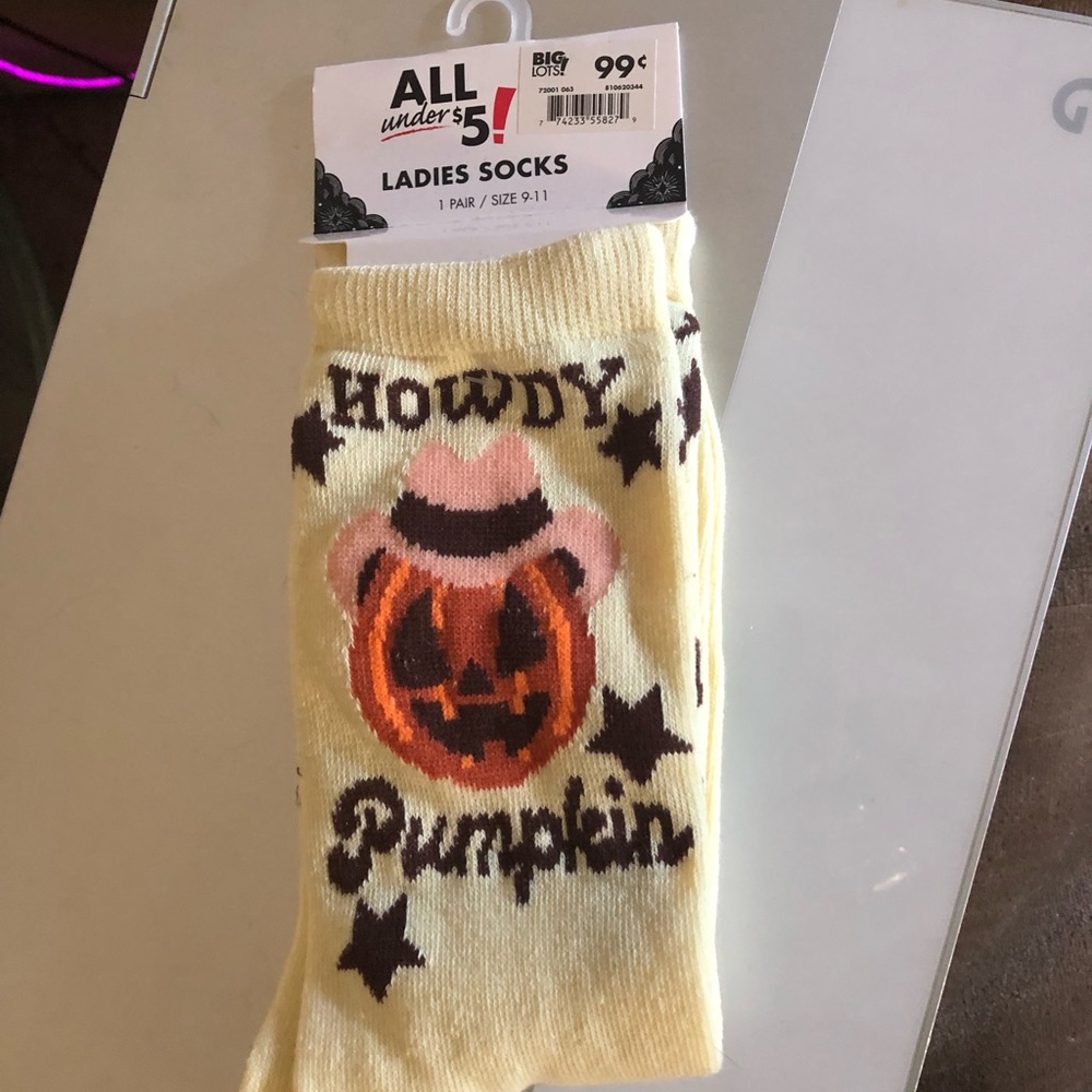🎃Howdy Pumpkin Ladies Socks- 133A $8 or free w/any $20 or more purchase